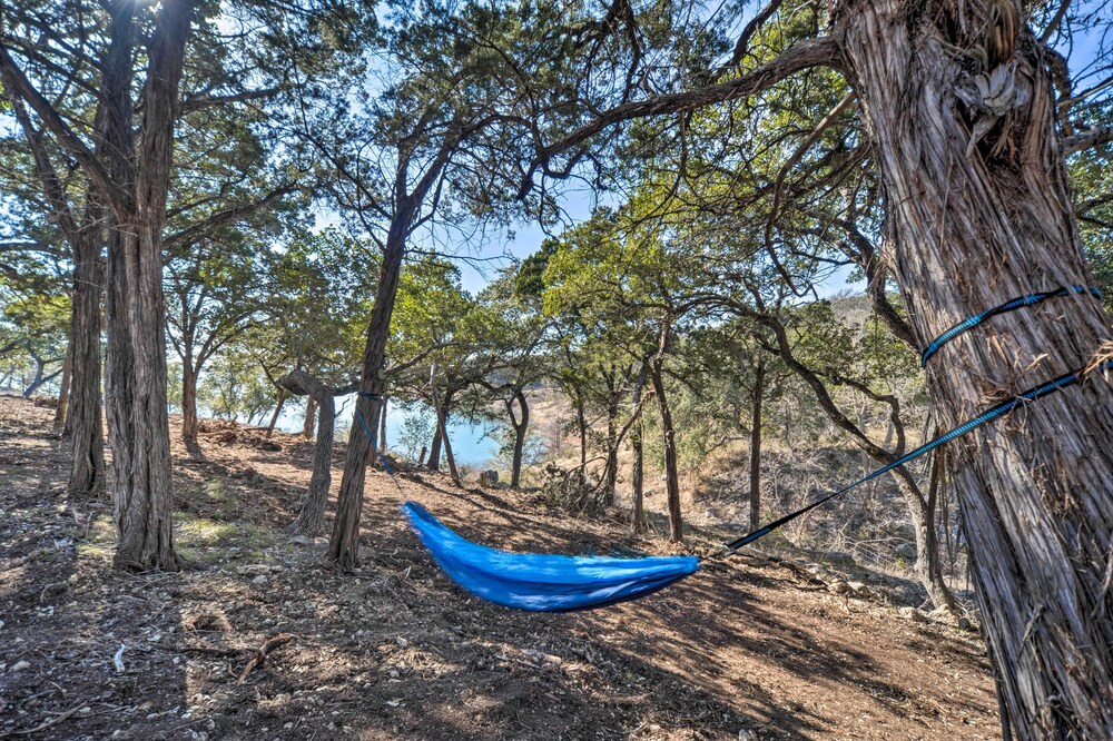 Modern Studio w/ Mtn Views & Lake On-site!
