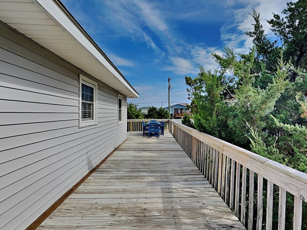 The Sassy Sea Turtle by Topsail Realty