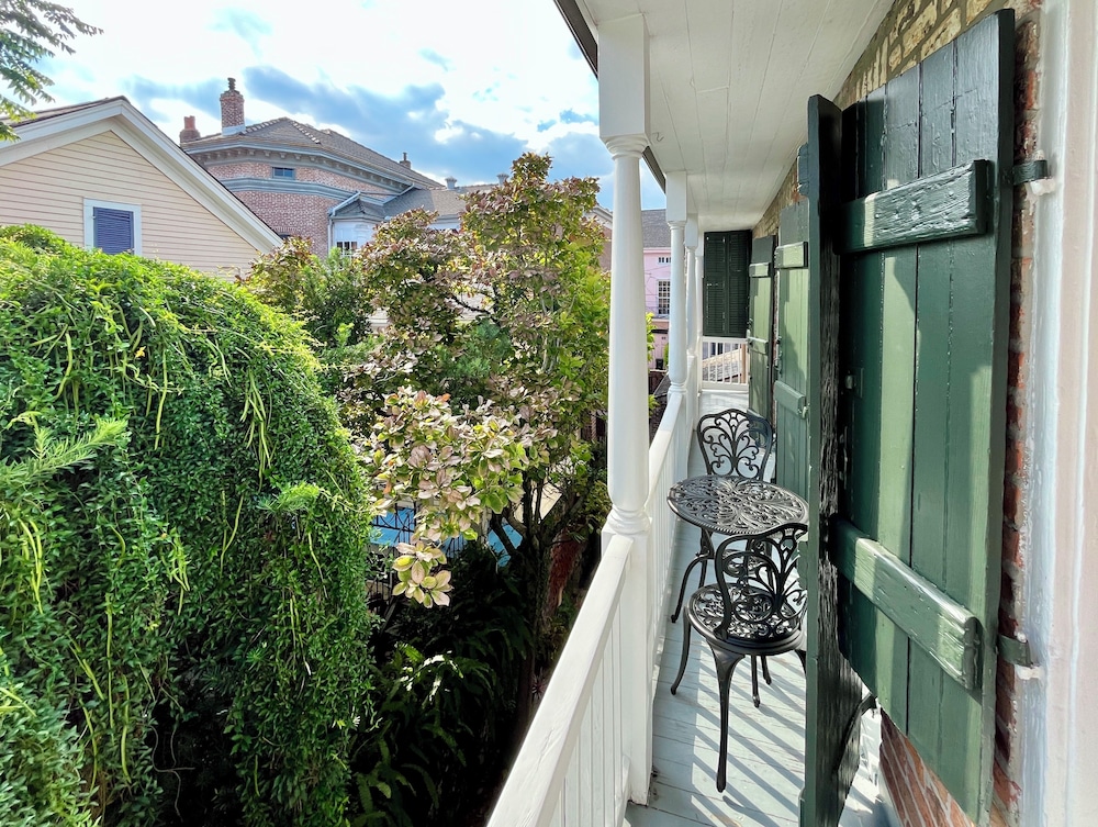 French Quarter Lanaux Mansion B & B