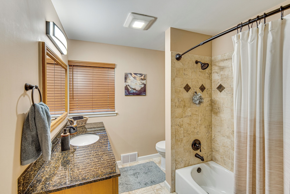 Near Dtwn Harrisburg: Stylish Home w/ Patio & Yard