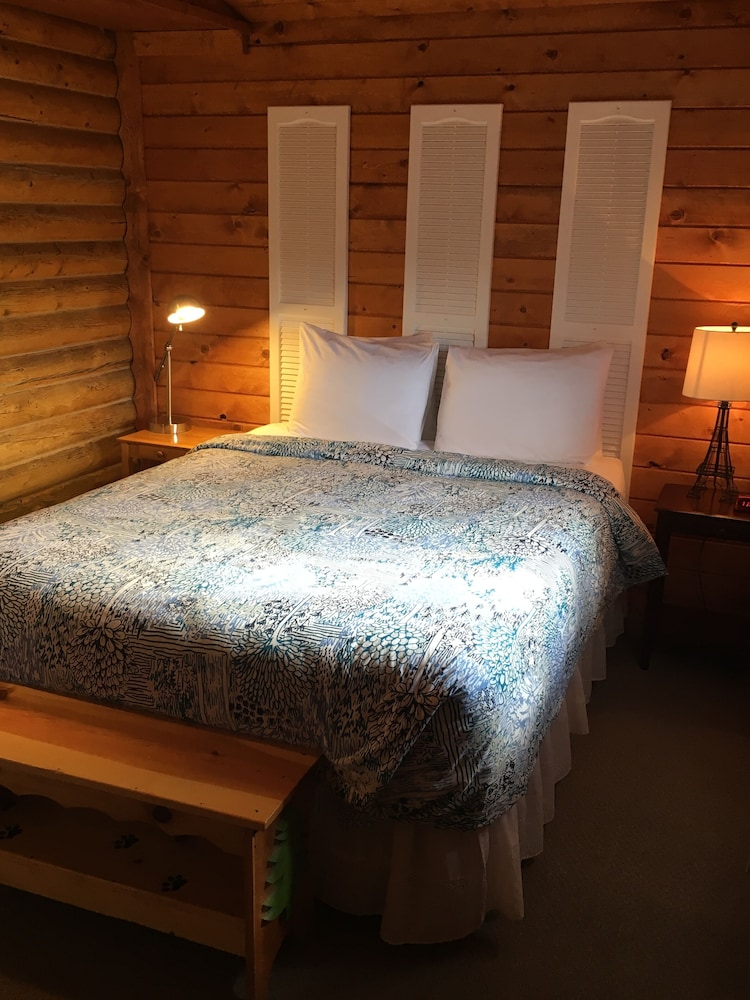 Earthsong Lodge