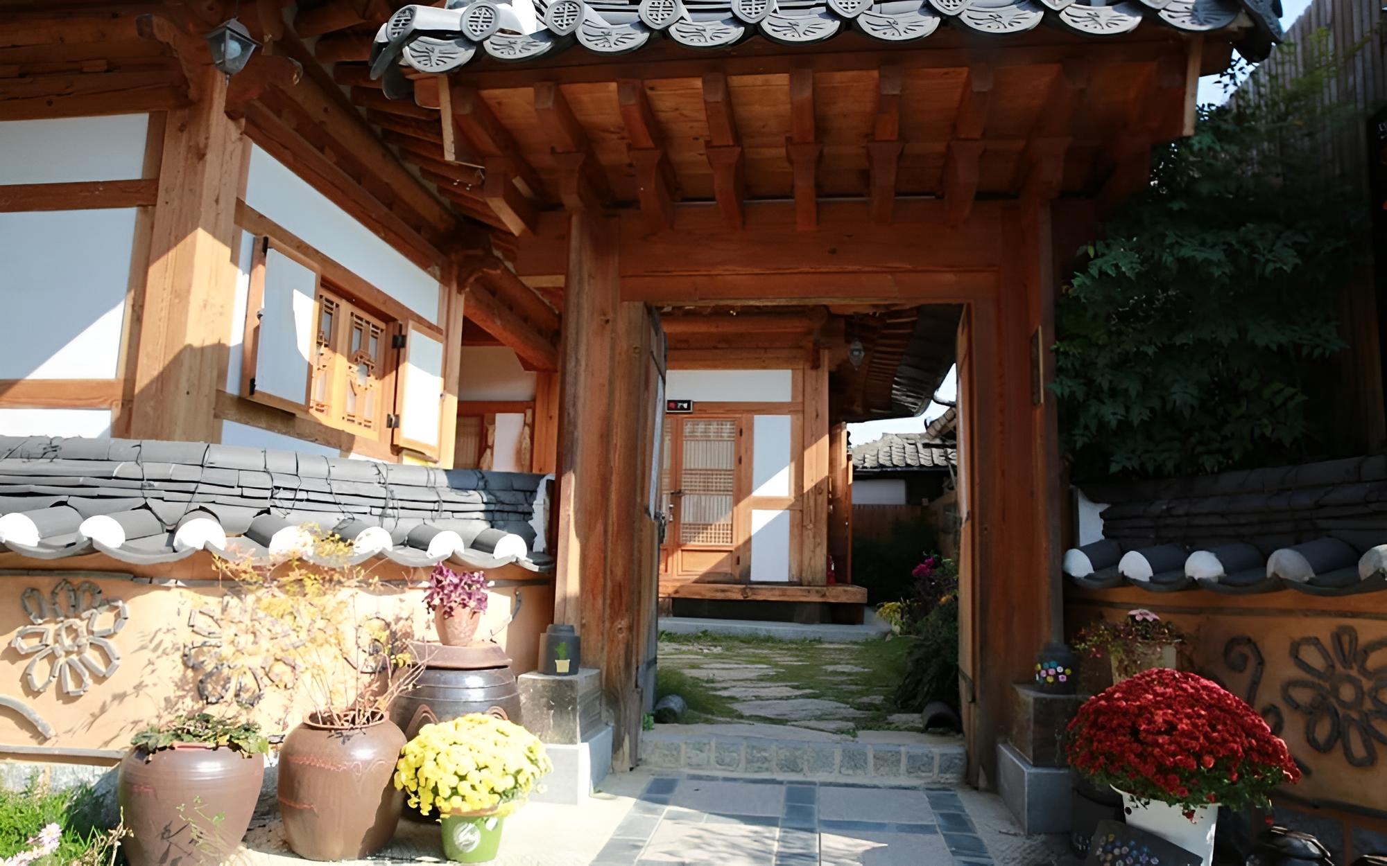 Jeonju Constellation Hanok Stay view 3
