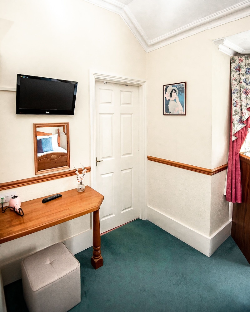 Trivelles Waterhall Country Hotel - Gatwick