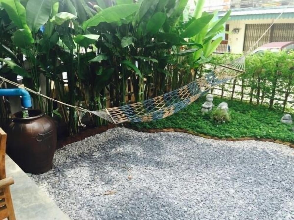 Nokhook House Trang - Hostel