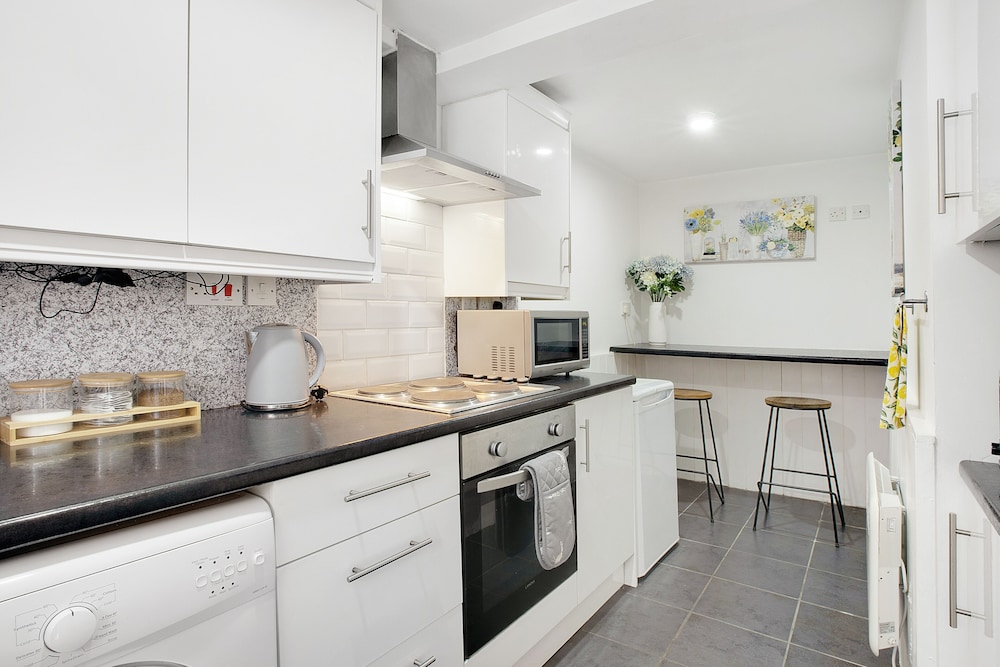 Gorgeous Cosy Apartment in Richmond view 3