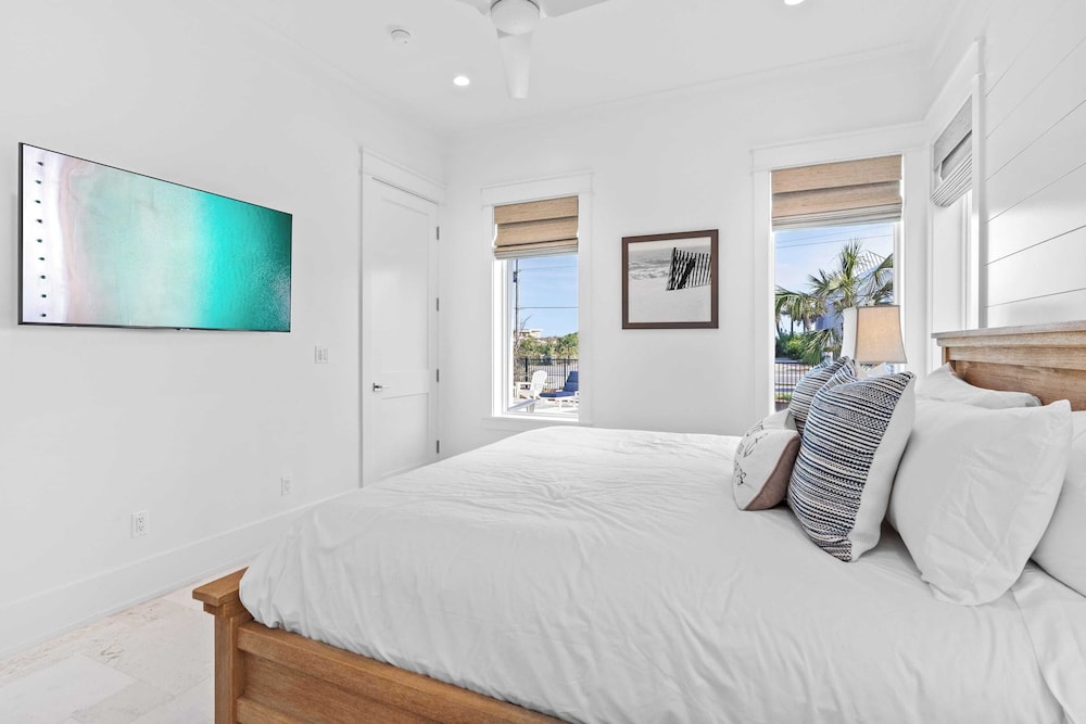 30A Beach Getaway by Avantstay Gulf Views + Pool Golf Cart + Bonfires