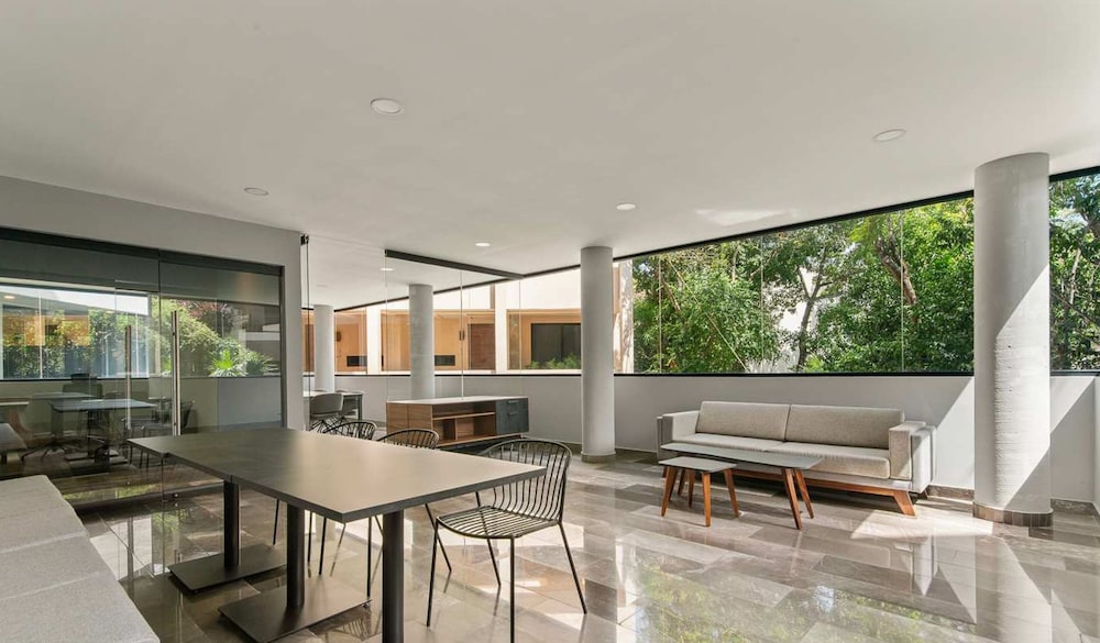 Modern 1 Bedroom Apartment With Luxury Amenities at Paramar Black by Waves