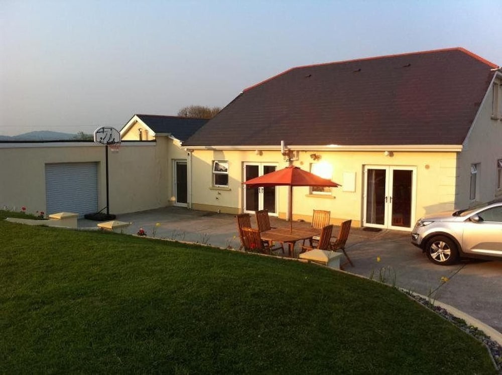 Petfriendly- Sleeps15- Largegarden- Lake District