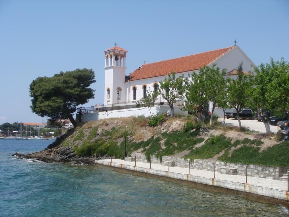 Photo 10