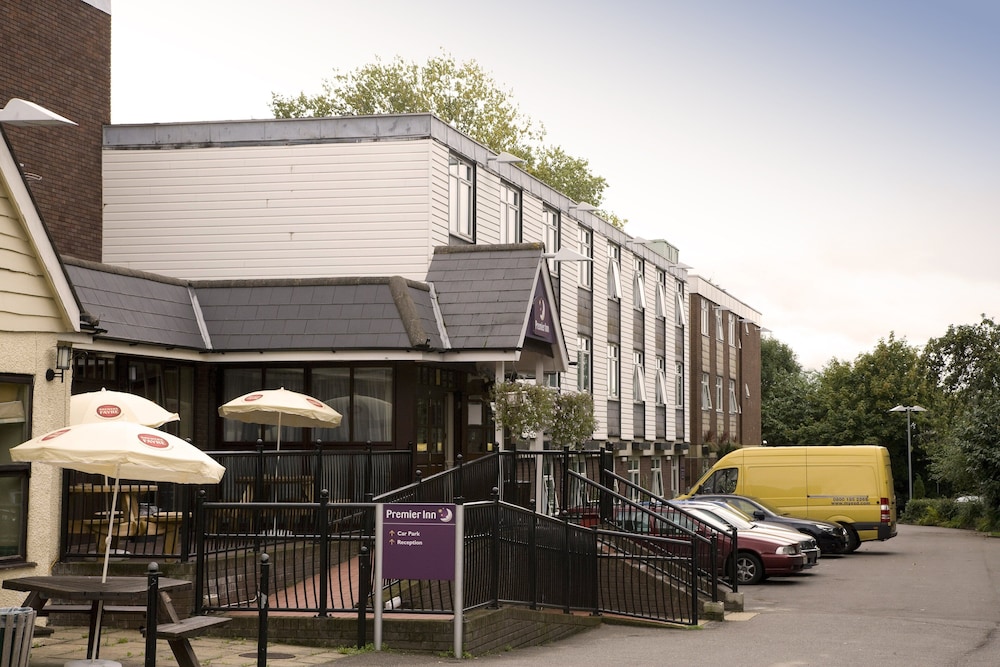 Premier Inn Epsom South 4