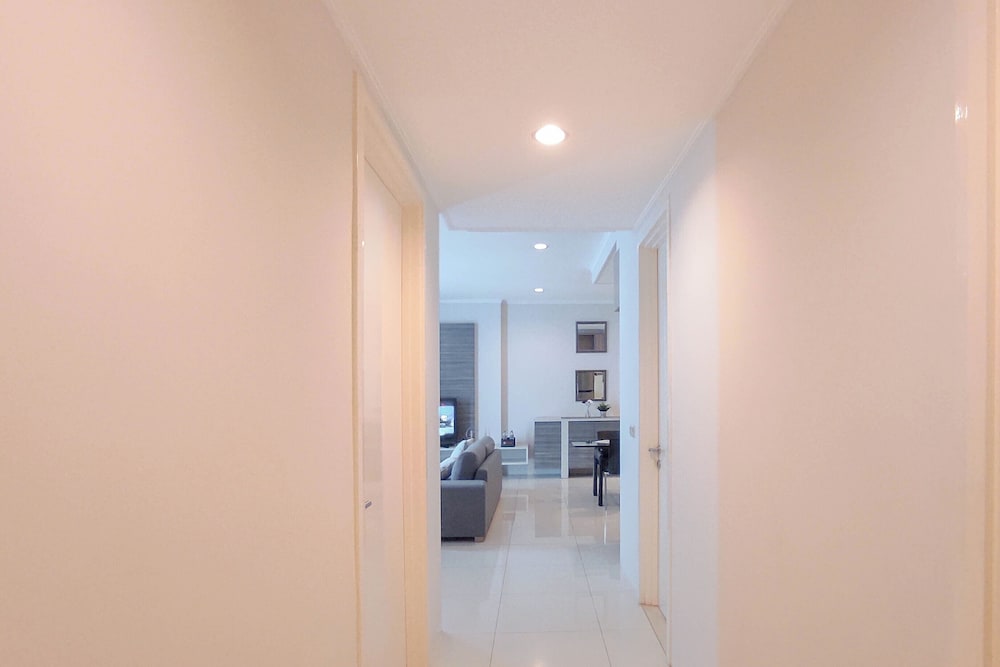 Wonderful And Relaxing 3Br At The Via And The Vue Apartment, Surabaya - 19