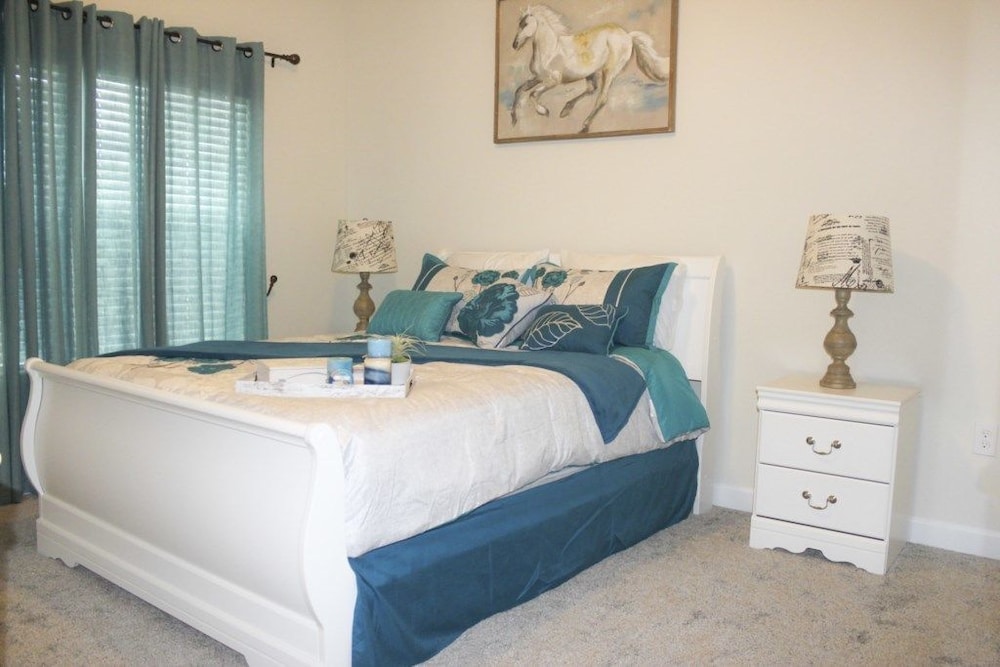 4BR Townhome in Storey Lake by SHV-4971 view 3