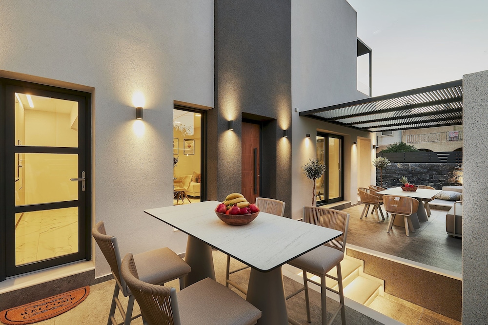 Grey Stones Villa by Estia