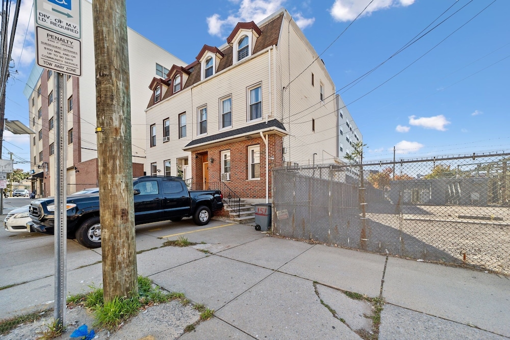 Charming Jersey City Retreat 1 Bedroom Condo view 3
