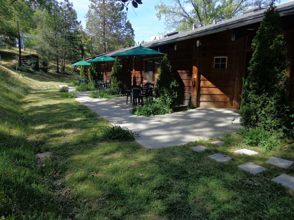 Evergreen Haus