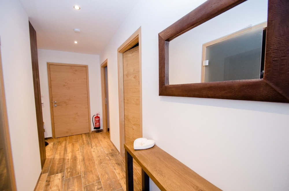 Superb Alpine Lodges Zell am See 4pax
