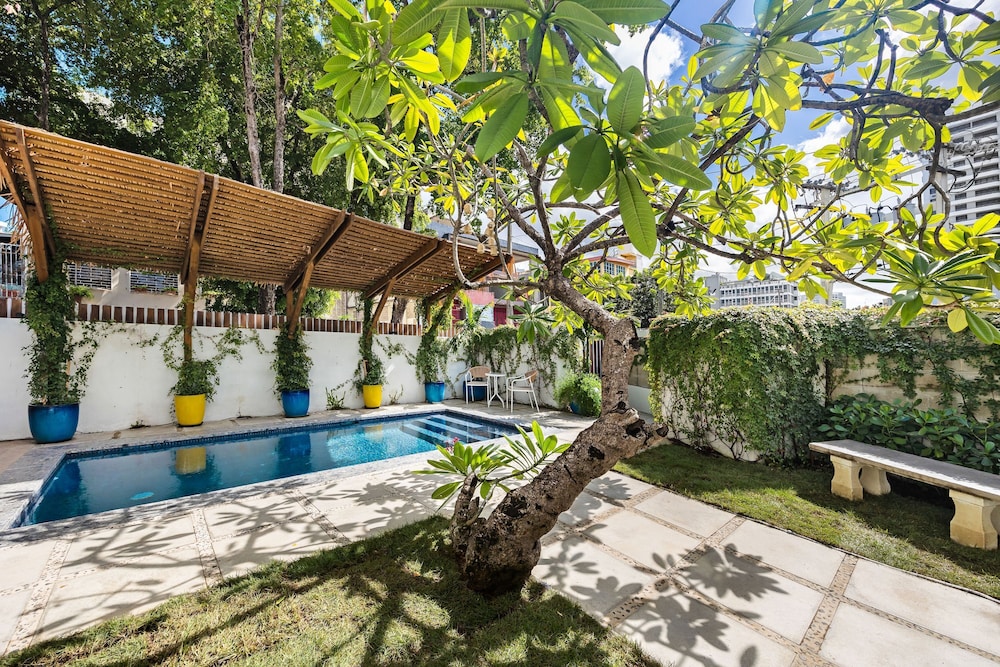 Condado Oasis Beachfront Access Pool
