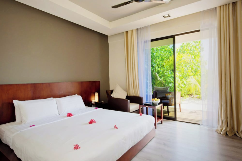 Eriyadu Island Resort view 4