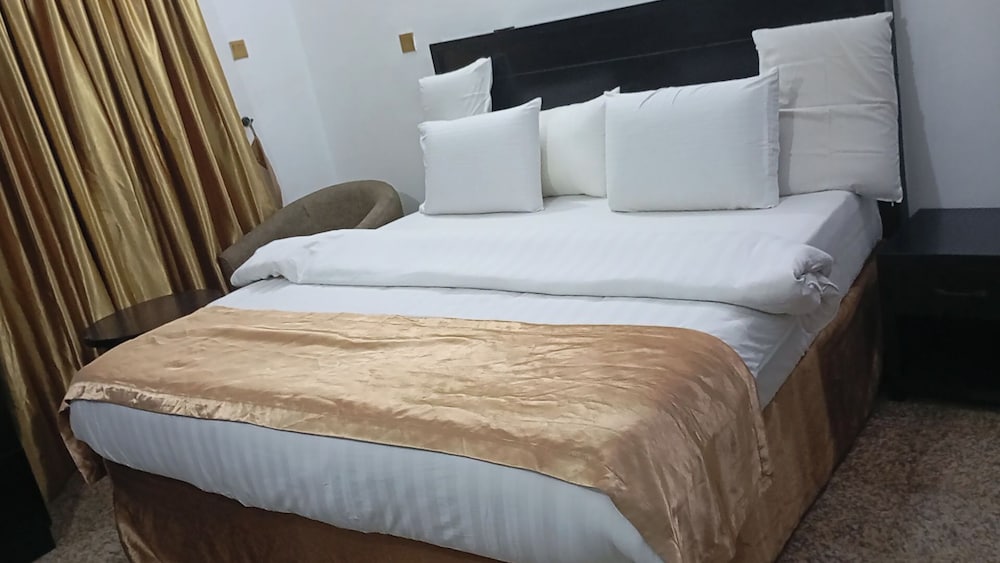 Shamrock Apartments