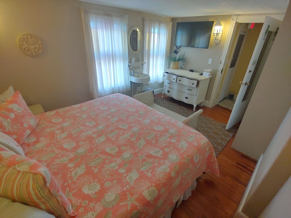 Island Guest House B&B