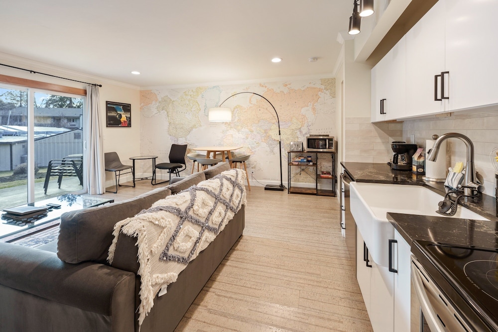 1565 Nw Wall St 128/129 1 Bedroom Condo