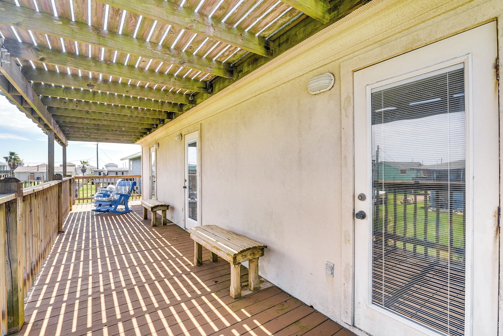 Intracoastal Views & Deck: Surfside Beach Home
