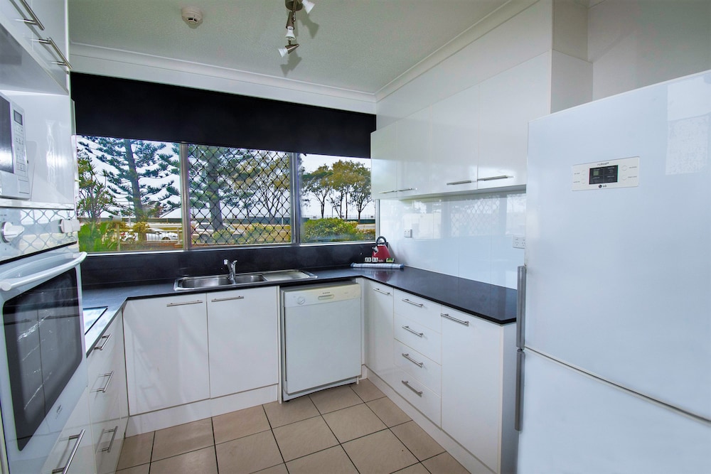Surfers Paradise Vacations - Seacrest Beachfront Holiday Apartments - Property Image 38