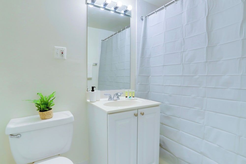 Prime Crystal City Apartments