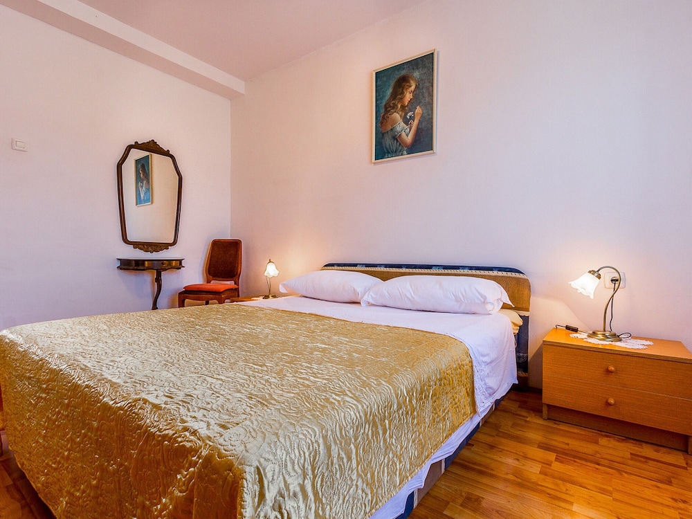 Spacious Apartment With Large Covered Terrace view 2