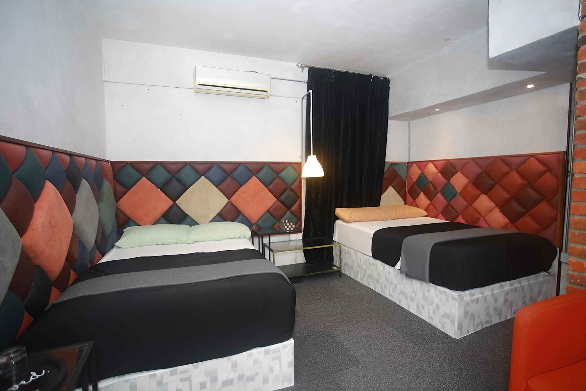 Bunker Hotel & Restaurant