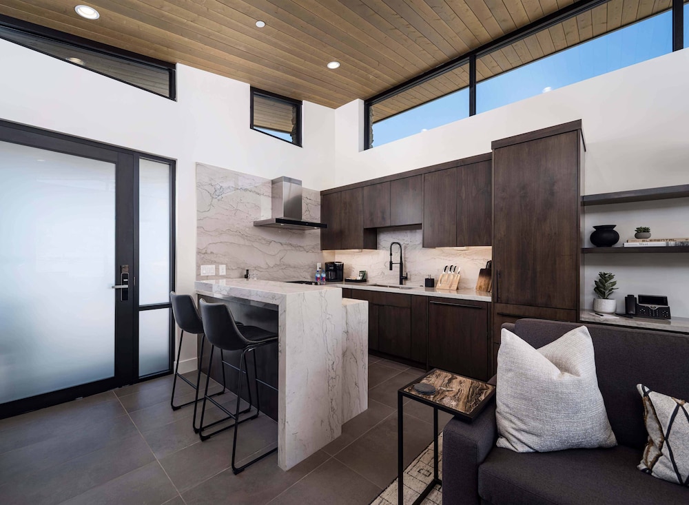 Mountain House Lodge at Sereno Canyon