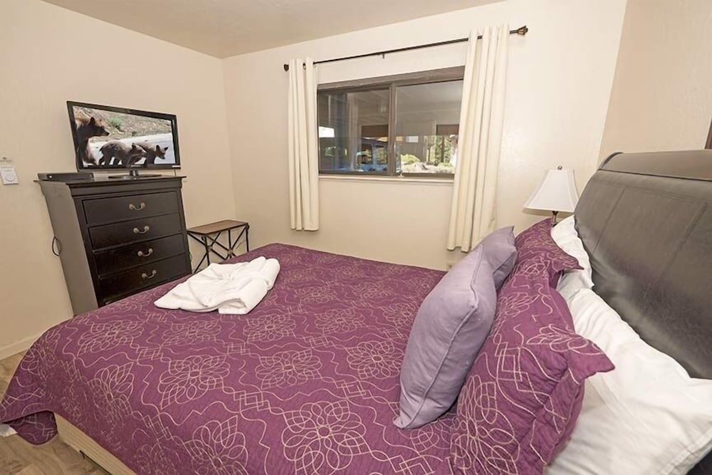 3330 Pine Hill Road 2 Bedroom Home by RedAwning
