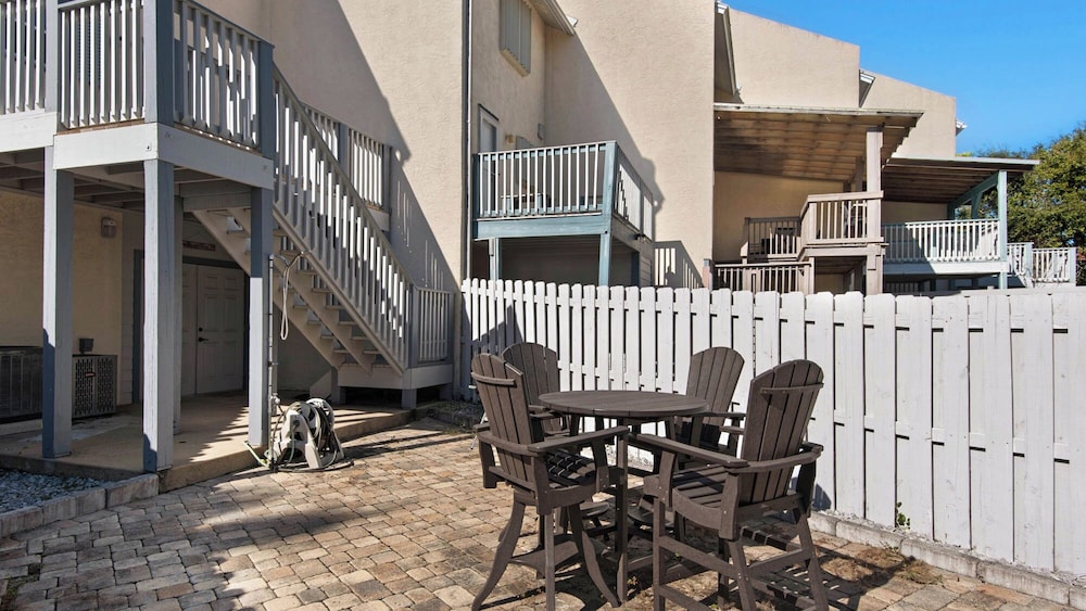 Palm Sounds: Gulf Views & Easy Beach Access!