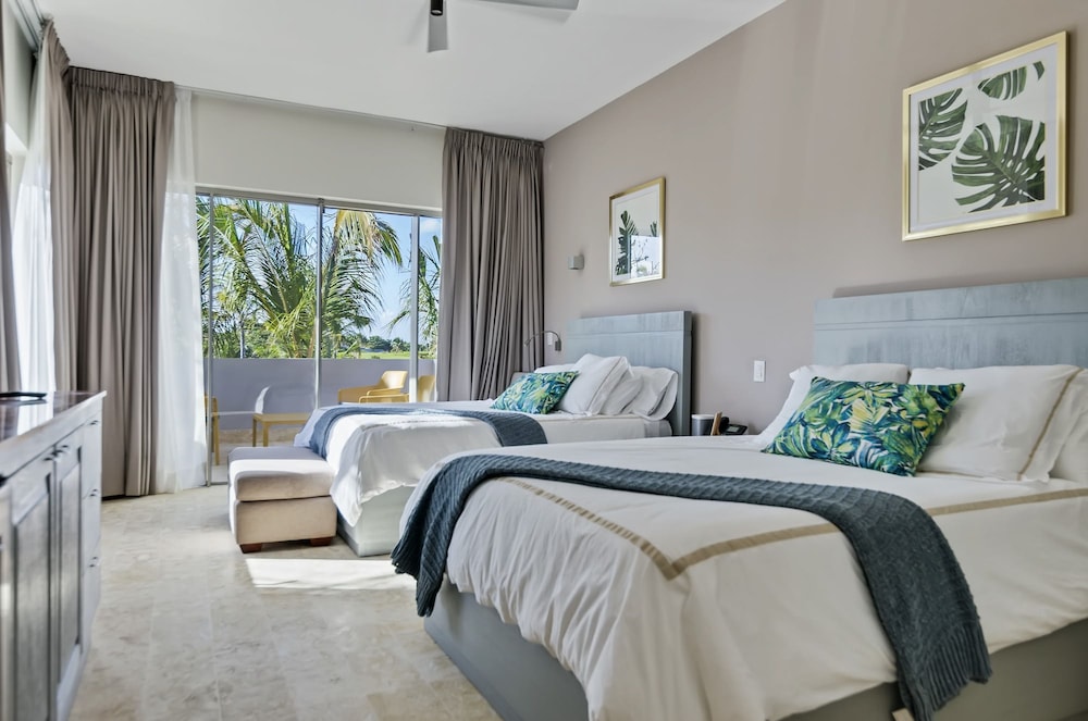 Exquisite Villa w Stunning Ocean Views Gym Golf