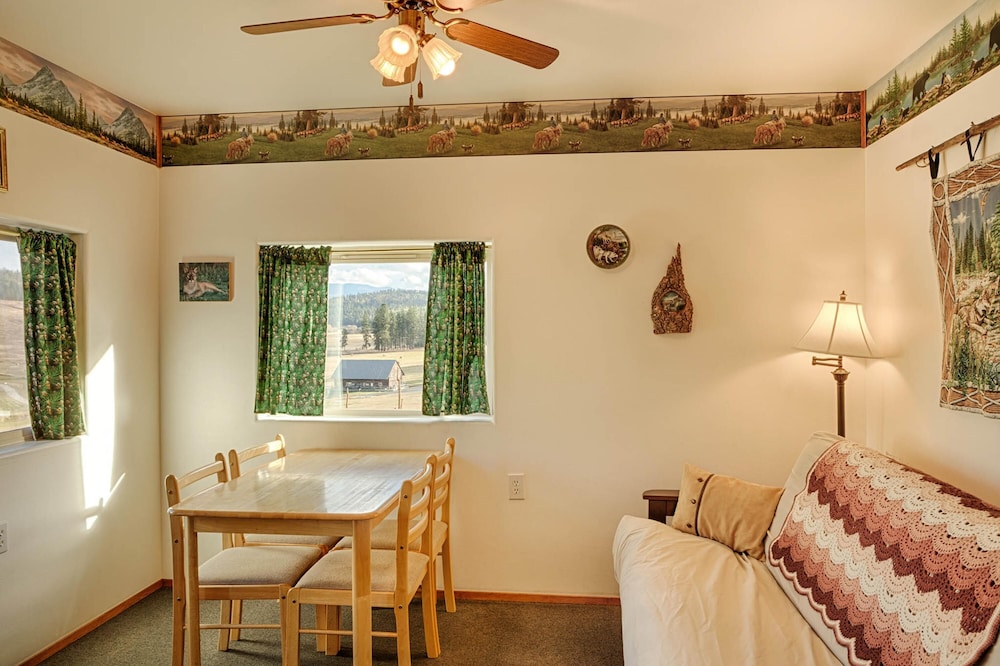 Hideaway Cabin in Oroville