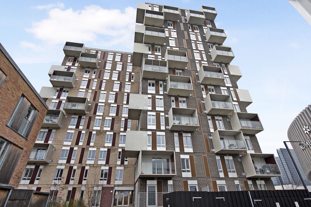 Modern Three-bedroom Apartment Next to Royal Arena and Copenhagen Airport view 2