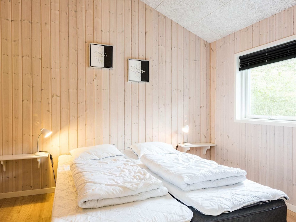 8 Person Holiday Home in Blavand view 4