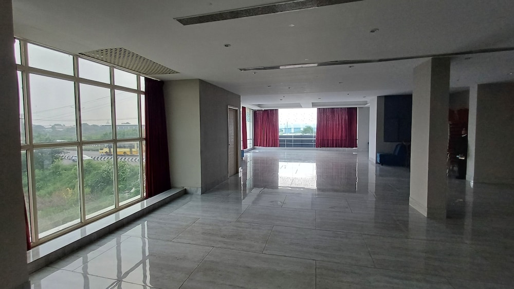 Sign Inn Apart Hotel Sriperumbudur
