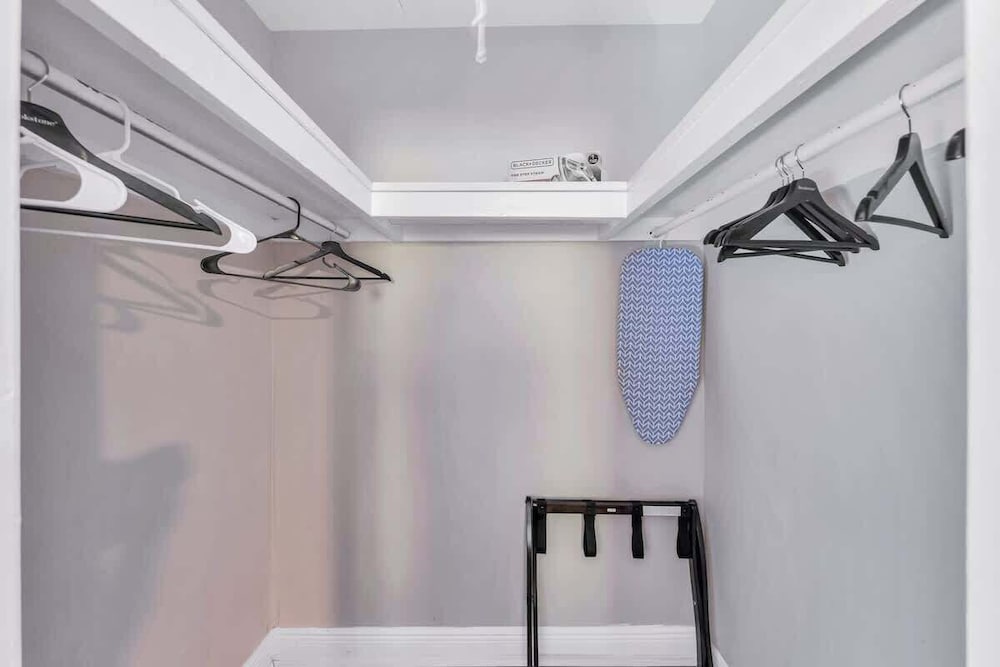 Cozy Suite Full Amenitie s pet Friendly