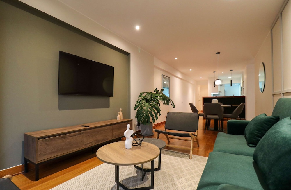 w Elegant 2BR w Spacious Terrace in Miraflores