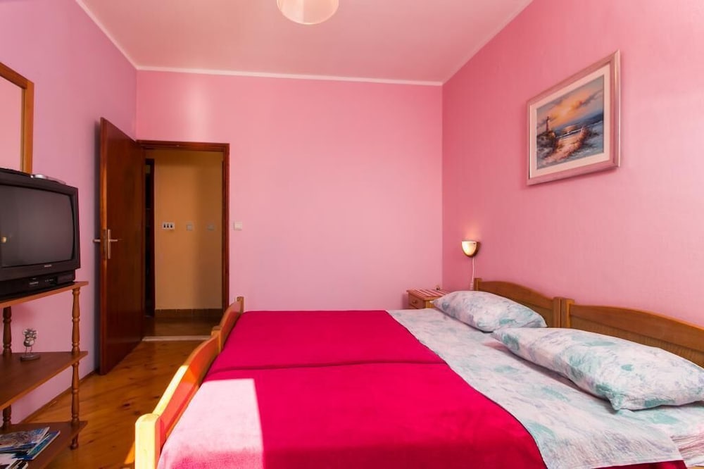 Apartments Neve