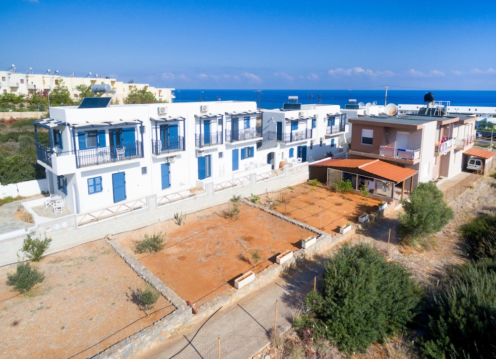 Okirroi Villas