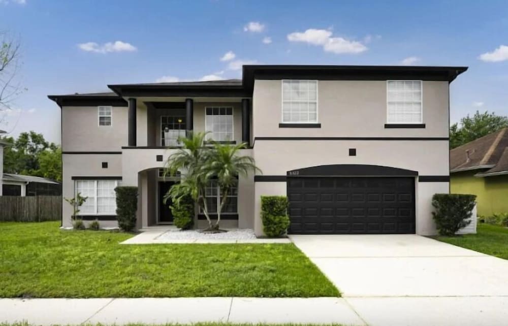 6Br Retreat W/ South Pool, Spa & Game Room Fun - Image 1