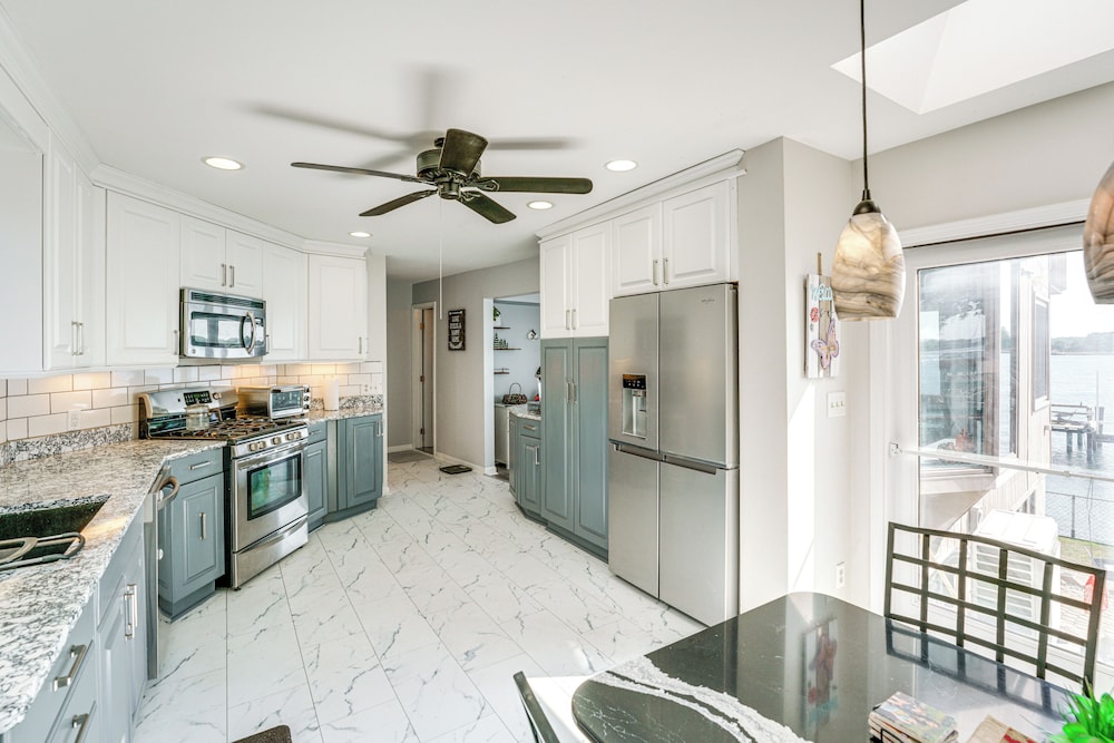Spacious Riverfront Home w/ Dock in St Clair!