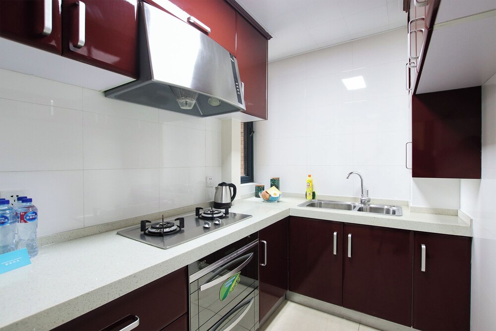 Tyms 2BR with Kitchen 5min to Metro