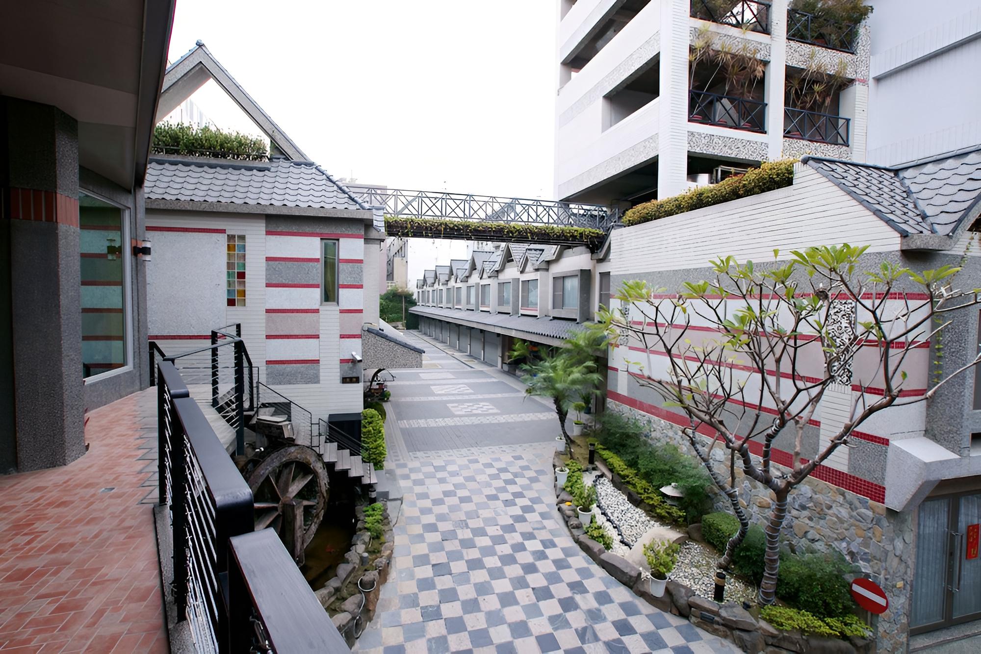 Yung Hwa Chun Hotel