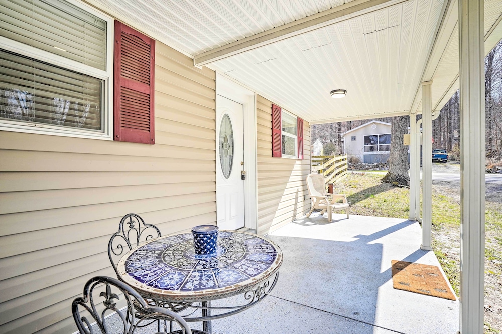 Charming Home With Yard Near Shenandoah River! - Property Image 5