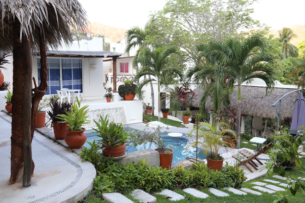 Huatulco Vacations - Hotel Boutique Casa Blanca del Sol - Property Image 1