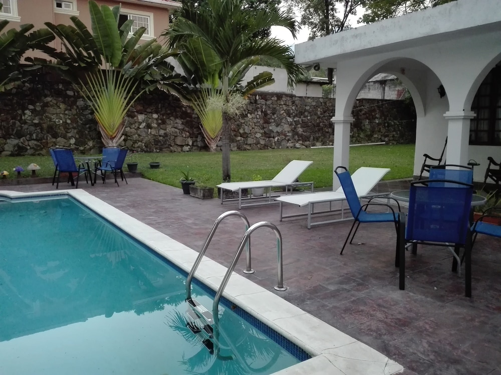 Casa Colonial Bed And Breakfast