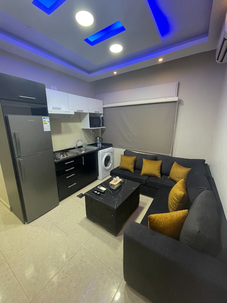 Charming Amman Apartent With City Views